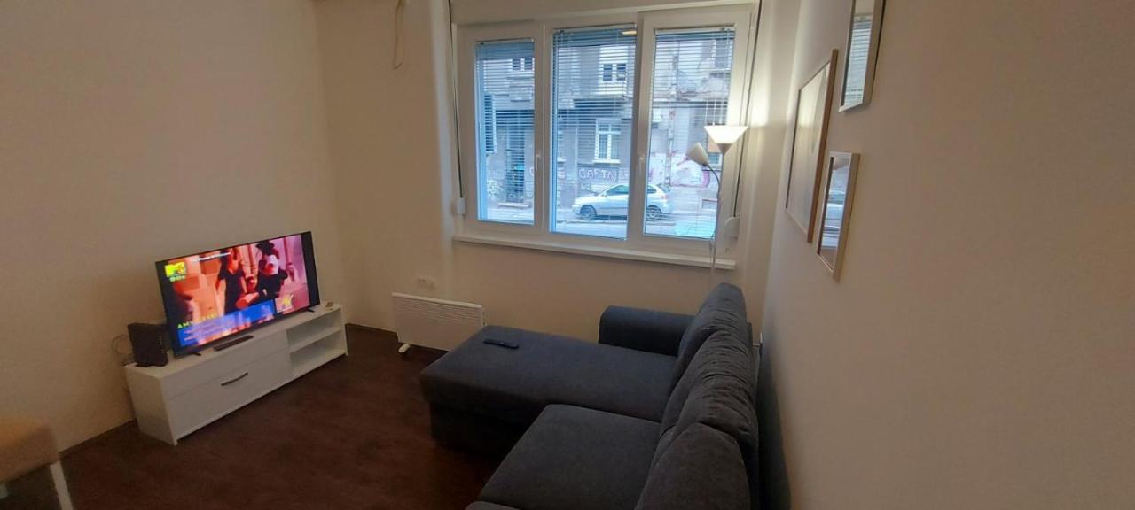 Zeleni Venac Studio & Apartment Βελιγράδι Εξωτερικό φωτογραφία