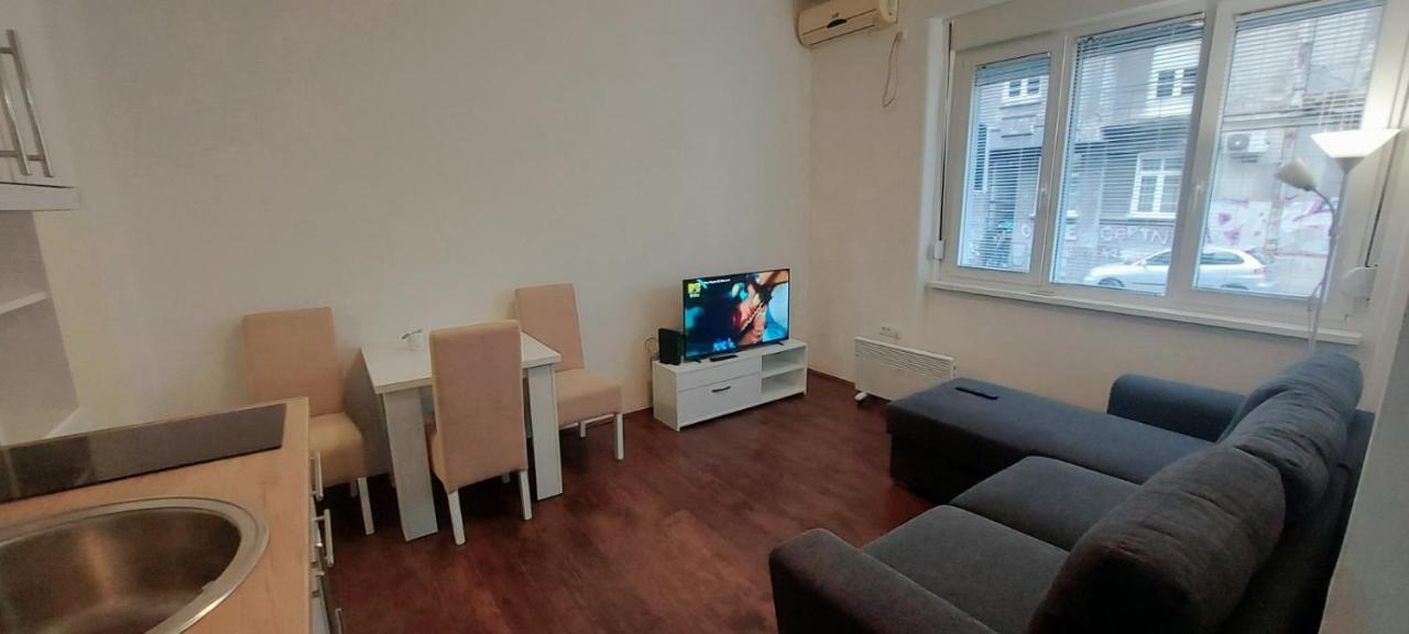Zeleni Venac Studio & Apartment Βελιγράδι Εξωτερικό φωτογραφία